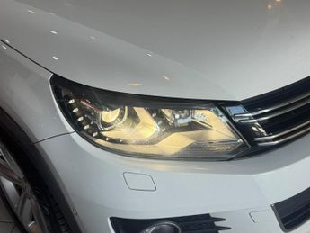 VOLKSWAGEN TIGUAN 2.0 TDI BlueMotion Tech R-Line