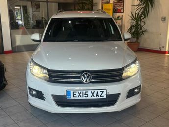 VOLKSWAGEN TIGUAN 2.0 TDI BlueMotion Tech R-Line