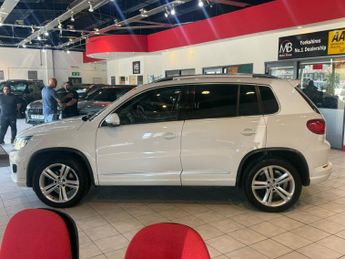 VOLKSWAGEN TIGUAN 2.0 TDI BlueMotion Tech R-Line