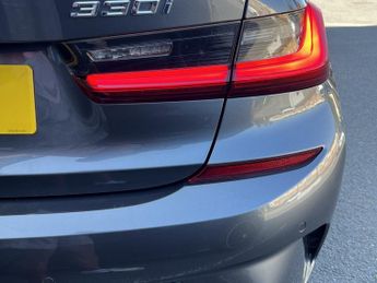 BMW 3 SERIES 2.0 330i M Sport Saloon