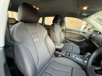AUDI A3 1.5 TFSI CoD 35 Sport