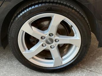 AUDI A3 1.5 TFSI CoD 35 Sport