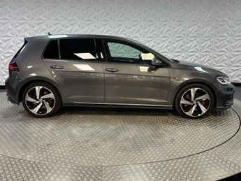 VOLKSWAGEN GOLF 2.0 TSI GTI Performance
