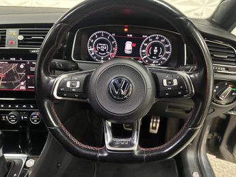VOLKSWAGEN GOLF 2.0 TSI GTI Performance