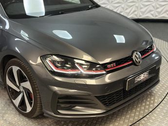 VOLKSWAGEN GOLF 2.0 TSI GTI Performance