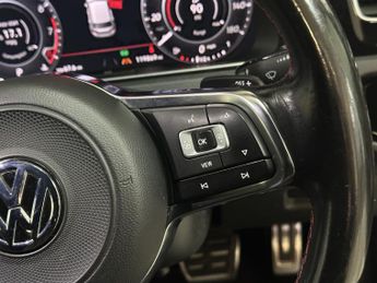 VOLKSWAGEN GOLF 2.0 TSI GTI Performance
