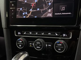 VOLKSWAGEN GOLF 2.0 TSI GTI Performance
