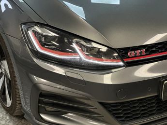 VOLKSWAGEN GOLF 2.0 TSI GTI Performance