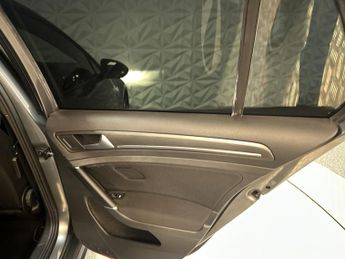 VOLKSWAGEN GOLF 2.0 TSI GTI Performance