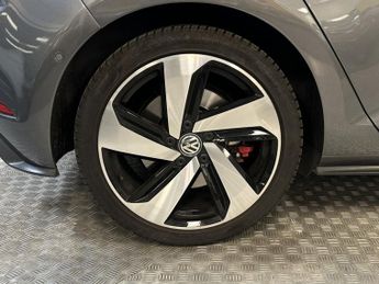 VOLKSWAGEN GOLF 2.0 TSI GTI Performance