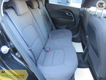 KIA RIO 1.4 3 Good History, Long MOT, Bluetooth, Aircon