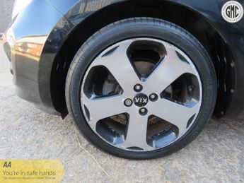KIA RIO 1.4 3 Good History, Long MOT, Bluetooth, Aircon