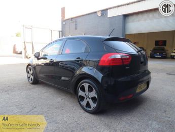 KIA RIO 1.4 3 Good History, Long MOT, Bluetooth, Aircon