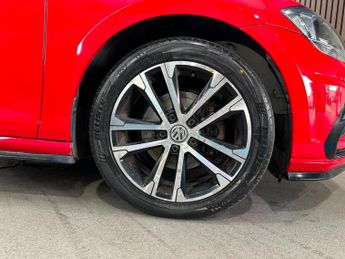 VOLKSWAGEN GOLF 2.0 TDI BlueMotion Tech R-Line DSG Euro 6 (s/s) 5dr