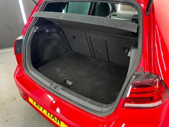 VOLKSWAGEN GOLF 2.0 TDI BlueMotion Tech R-Line DSG Euro 6 (s/s) 5dr