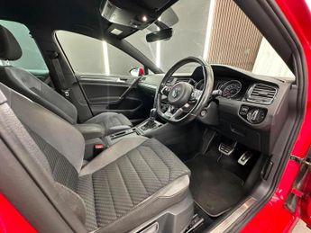 VOLKSWAGEN GOLF 2.0 TDI BlueMotion Tech R-Line DSG Euro 6 (s/s) 5dr