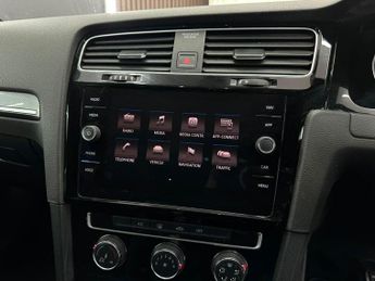 VOLKSWAGEN GOLF 2.0 TDI BlueMotion Tech R-Line DSG Euro 6 (s/s) 5dr