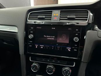 VOLKSWAGEN GOLF 2.0 TDI BlueMotion Tech R-Line DSG Euro 6 (s/s) 5dr