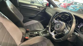 VOLKSWAGEN GOLF 2.0 TDI BlueMotion Tech R-Line DSG Euro 6 (s/s) 5dr