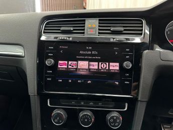 VOLKSWAGEN GOLF 2.0 TDI BlueMotion Tech R-Line DSG Euro 6 (s/s) 5dr