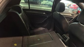 VOLKSWAGEN GOLF 2.0 TDI BlueMotion Tech R-Line DSG Euro 6 (s/s) 5dr