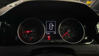 VOLKSWAGEN GOLF 2.0 TDI BlueMotion Tech R-Line DSG Euro 6 (s/s) 5dr