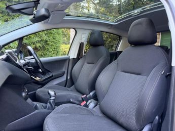 PEUGEOT 208 1.2 PureTech Allure Premium