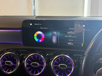 MERCEDES-BENZ A CLASS 1.3 A180 AMG Line