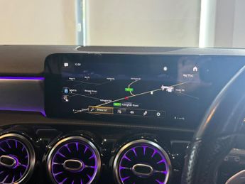 MERCEDES-BENZ A CLASS 1.3 A180 AMG Line