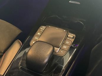 MERCEDES-BENZ A CLASS 1.3 A180 AMG Line