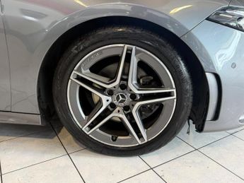 MERCEDES-BENZ A CLASS 1.3 A180 AMG Line