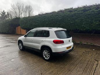 VOLKSWAGEN TIGUAN 2.0 TDI BlueMotion Tech SE