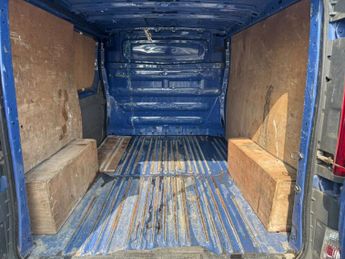 RENAULT TRAFIC 2.0 SL27 dCi 115