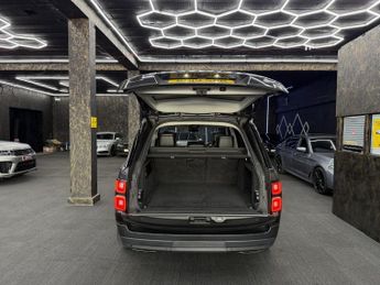 LAND ROVER RANGE ROVER 3.0 SD V6 Autobiography
