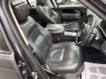 LAND ROVER RANGE ROVER 3.0 SD V6 Autobiography