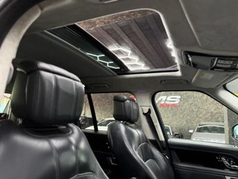 LAND ROVER RANGE ROVER 3.0 SD V6 Autobiography