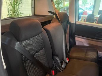 SKODA ROOMSTER 1.6 TDI Scout