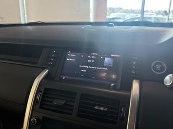 LAND ROVER DISCOVERY SPORT 2.0 TD4 HSE Black