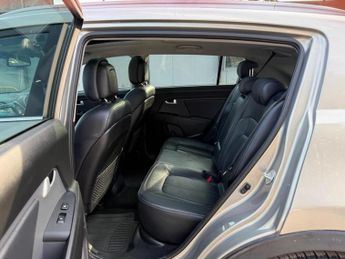 KIA SPORTAGE 2.0 CRDi KX-3 Auto AWD Euro 5 5dr