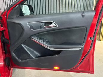 MERCEDES-BENZ A CLASS 2.1 A200d AMG Line 7G-DCT Euro 6 (s/s) 5dr