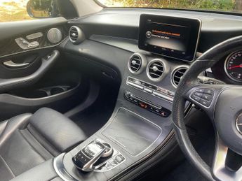 MERCEDES-BENZ GLC 2.1 GLC220d Sport (Premium Plus) G-Tronic 4MATIC Euro 6 (s/s) 5d