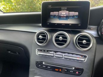 MERCEDES-BENZ GLC 2.1 GLC220d Sport (Premium Plus) G-Tronic 4MATIC Euro 6 (s/s) 5d