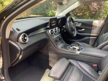 MERCEDES-BENZ GLC 2.1 GLC220d Sport (Premium Plus) G-Tronic 4MATIC Euro 6 (s/s) 5d