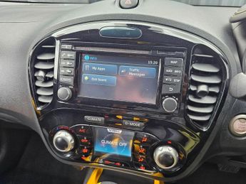 NISSAN JUKE 1.6 Tekna XTRON Euro 6 5dr