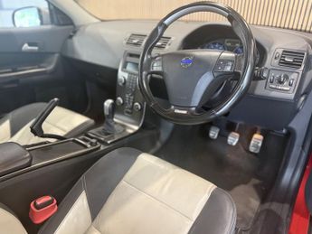 VOLVO C30 1.6 D2 R-Design