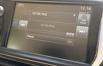 PEUGEOT 208 1.6 BlueHDi Active