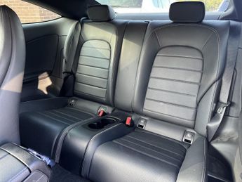 MERCEDES-BENZ C CLASS 2.1 C220d AMG Line
