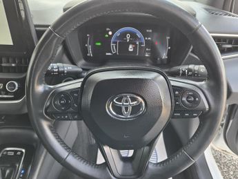 TOYOTA COROLLA 1.8 VVT-h PETROL HYBRID COMMERCIAL VAN