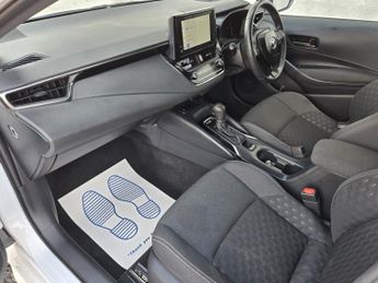 TOYOTA COROLLA 1.8 VVT-h PETROL HYBRID COMMERCIAL VAN