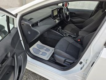 TOYOTA COROLLA 1.8 VVT-h PETROL HYBRID COMMERCIAL VAN